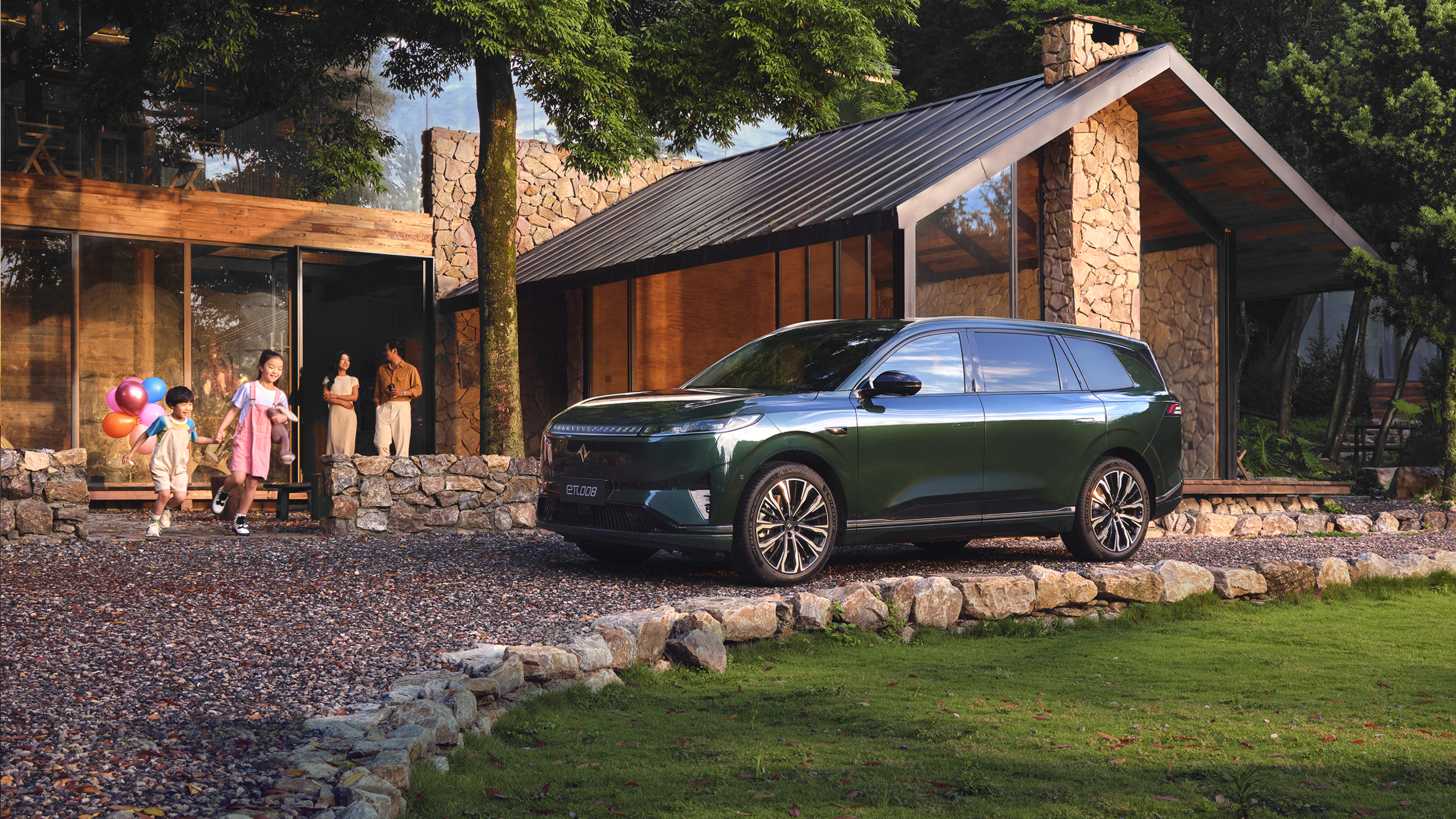 奕派008六座版车图